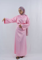 Kleid Dalia in Pink in Pose